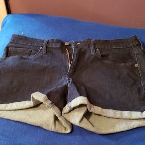Universal Thread Mid-Rise Shorts